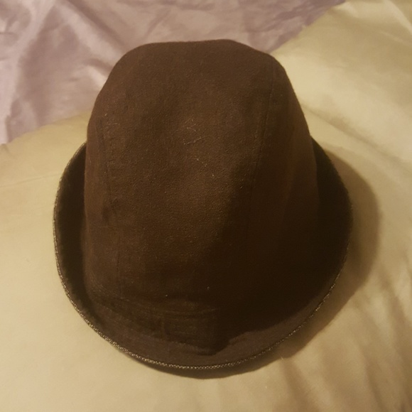 Wool hat - Picture 2 of 3